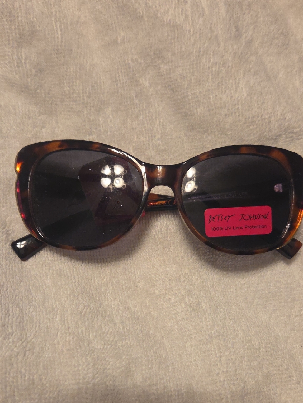 Betsey Johnson Tortoise Frame Sunglasses with Dark Lenses (#6)